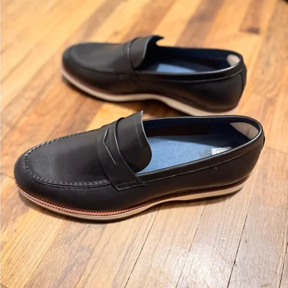 Ike Behar Black Leather Loafers Like New - Picture 2 of 10